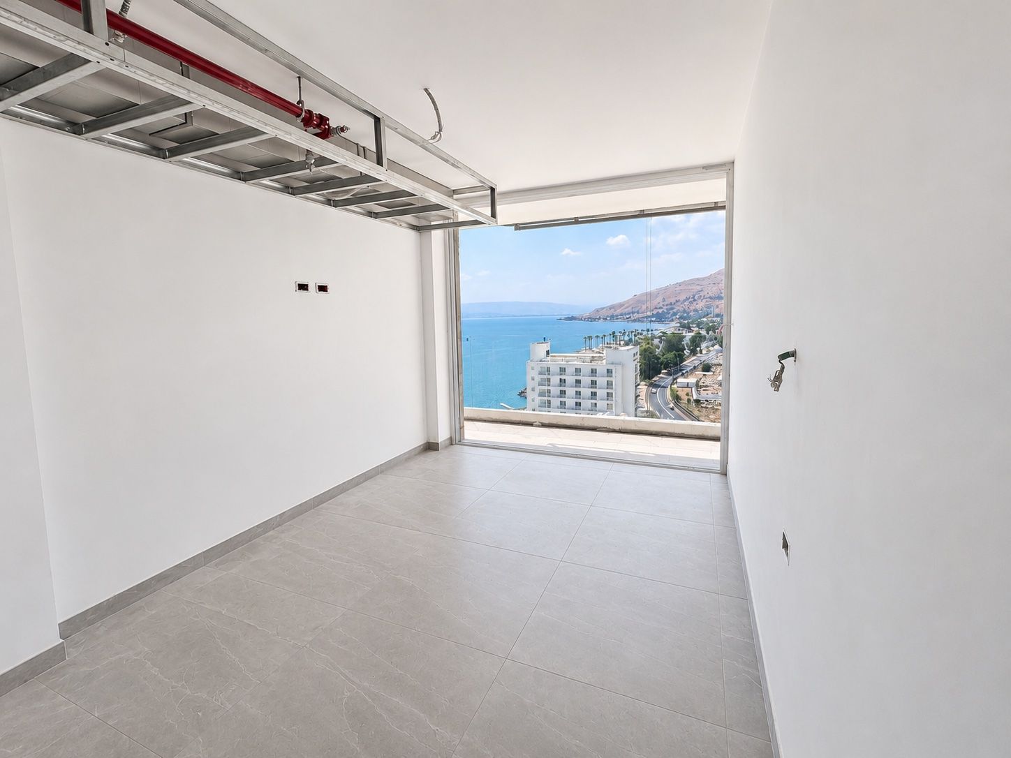 Lakefront Mini Penthouse with Large Terrace in Tiberias — photo 7