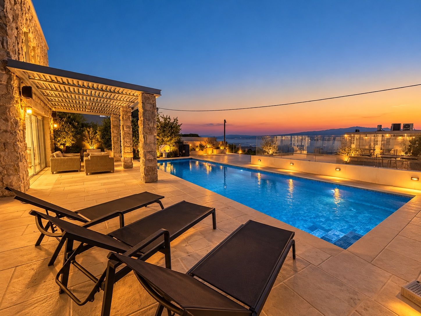 Villa sur trois niveaux avec piscine et vue sur le lac à Poria Illit — photo 10